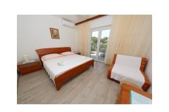Apartamenty Ribičić Brela Pokoj 5 – Soba 3 foto 1
