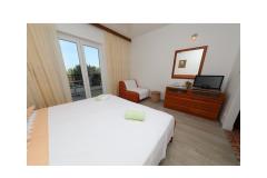 Apartamenty Ribičić Brela Pokoj 5 – Soba 3 foto 4