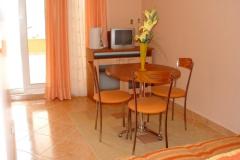Apartamenty Deak Komarna Apartament 8 – 8bež3+2 foto 1