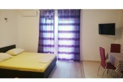 Apartamenty Gojak Makarska Apartament 1 – 2+1 rozi foto 3