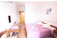 Pokoje Bili Galeb BED? Pokoj 1 – PURPLE foto 4