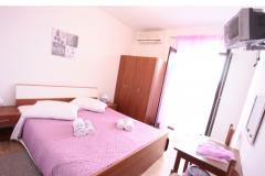 Pokoje Bili Galeb BED? Pokoj 4 – PURPLE 1 foto 1
