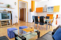 Apartamenty Tena Apartament 1 – Orange foto 2