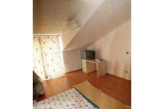 Apartamenty Dino Apartament 2 – Green foto 2