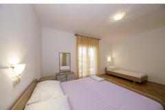 APARTMANI DEBELIĆ Apartament 2 – Dobrila 2 foto 4