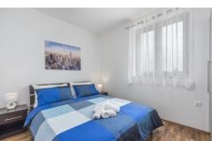 Apartamenty Kimi with swimming pool  Apartament 1 – APP V foto 3