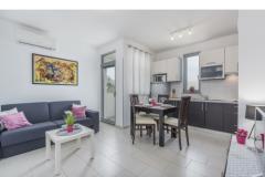 Apartamenty Kimi with swimming pool  Apartament 4 – APP M foto 1