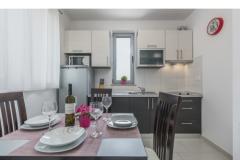 Apartamenty Kimi with swimming pool  Apartament 4 – APP M foto 5
