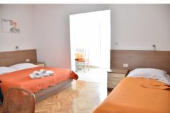 Apartamenty Stone  Tučepi  Apartament 3 – A3+1 -102 foto 1