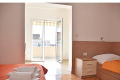 Apartamenty Stone  Tučepi  Apartament 3 – A3+1 -102 foto 4