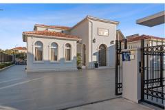 Villa CAROLUS Dalmatia Apartament 1 – Villa foto 2