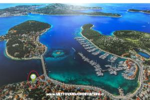 Flores Luxury Suites – Rogoznica