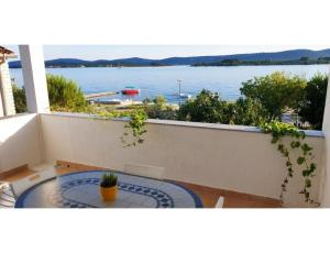Apartament Mare - prvi red uz more
