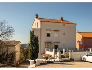 Apartamenty Grof Selce