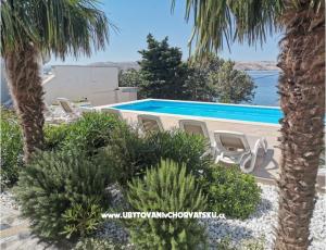 Apartamenty Anita with Pool