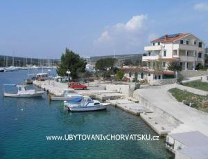 Apartamenty Lovro Pag