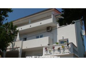 Apartamenty Deželjin Ante Barbat