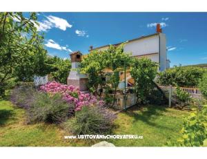 Apartamenty Lupić