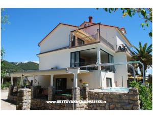 DeltaS Studios and Apartamenty