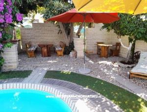 Apartamenty Mirjana Sukošan