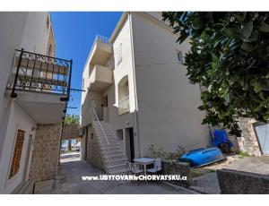 Tučepi Seafront Apartamenty