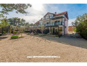 Apartamenty Villa Agape Vir
