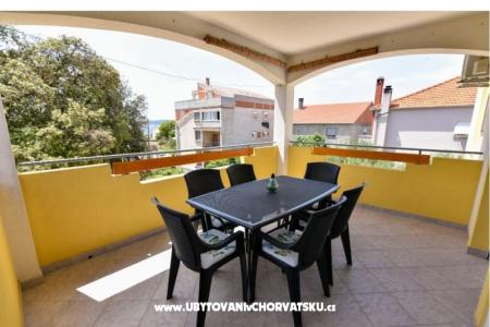Apartamenty Lovre foto 3