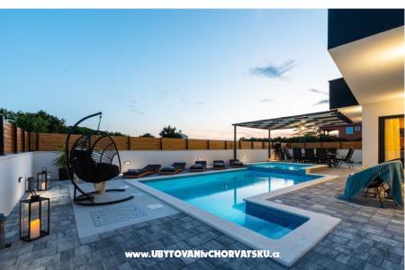 Villa JoMaNi foto 2