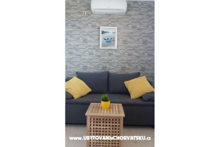 Apartament Mare - prvi red uz more foto 3