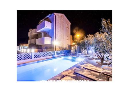 Apartamenty Gospojica  wyspa Brac Chorwacja