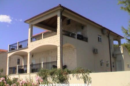 Villa Canadiana wyspa Brac Chorwacja