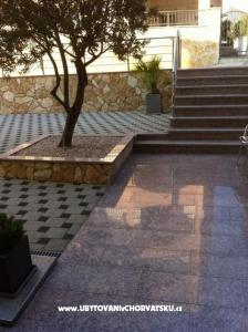 Villa Petra 1      GRADAC foto 5