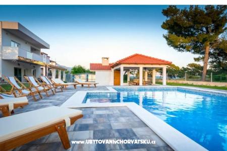 Villa Apartamenty Marko foto 3