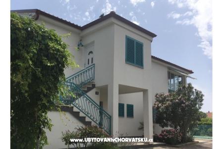 Apartaments Ela Krk wyspa Krk Chorwacja