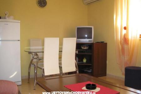 Apartamenty Ina foto 4