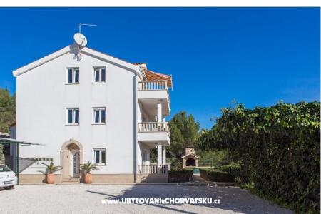 Silvije Apartament Marina - Trogir Chorwacja