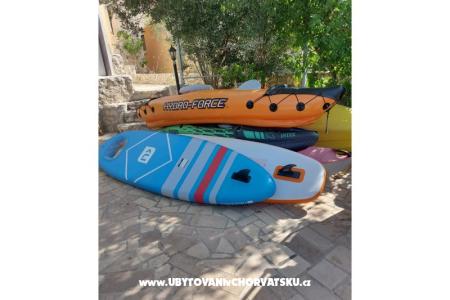 Apartamenty Dinko s grijanim bazenom Marina - Trogir Chorwacja