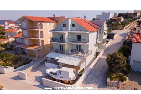 Apartamenty Petra  Marina - Trogir Chorwacja