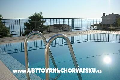 Ambiente NEW with POOL Omis Chorwacja