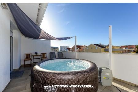 Apartament z basenem and jacuzzi foto 3