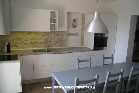 Stonehouse Dana foto 3