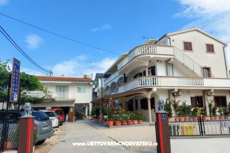 Apartamenty Ljubica Pakostane Chorwacja