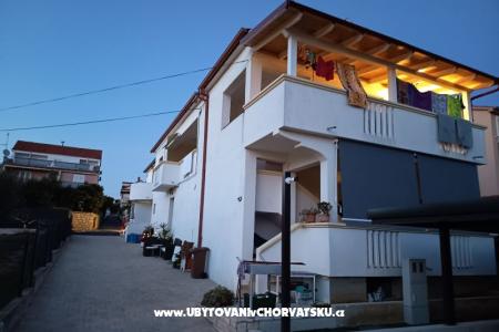 Apartamenty Tonči Pakostane Chorwacja