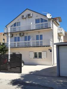 Apartamenty Lana Pirovac Pirovac Chorwacja