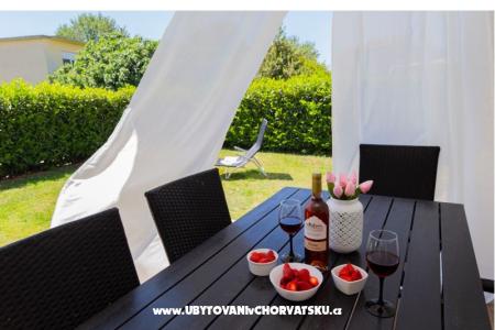 Apartament lux with garden foto 2