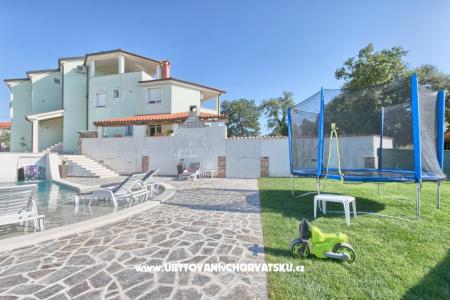 Apartamenty z basenem Štinjan foto 5