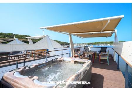 Dom boat Water lily foto 2