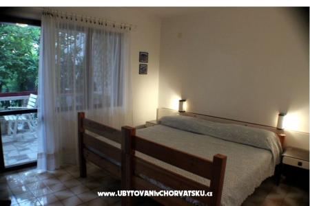 Dom with swimming pool foto 3