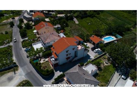 Apartamenty Gvačić wyspa Rab Chorwacja