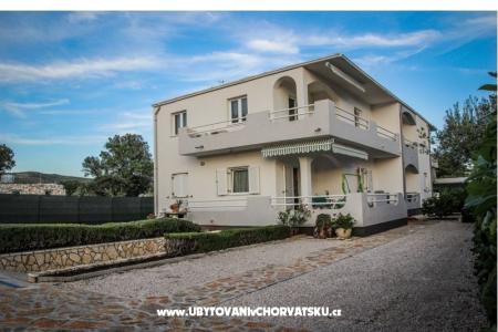 Apartamenty Bartolić Rogoznica Chorwacja